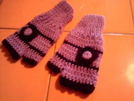 T031 GUANTES FLOR $ 2.000.-